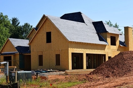 Holzrahmenhaus im Bau