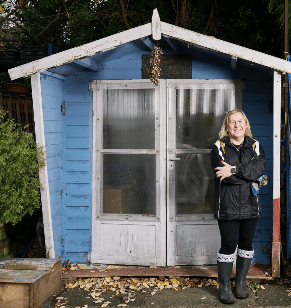 Gartengerätehaus aus Holz und Satteldach