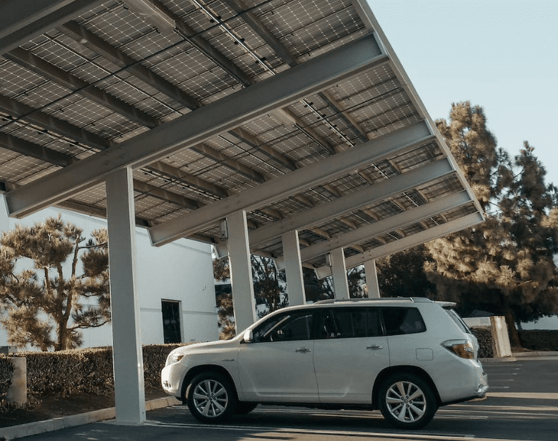 Doppelcarport für zwei Autos